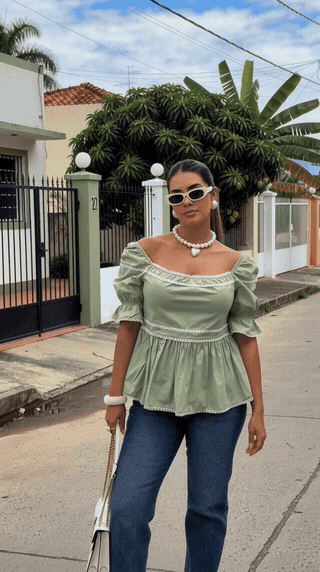Blusa Marbella - video de la prenda (GIF)