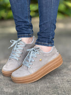 TENIS CASUAL CORA + CAJA