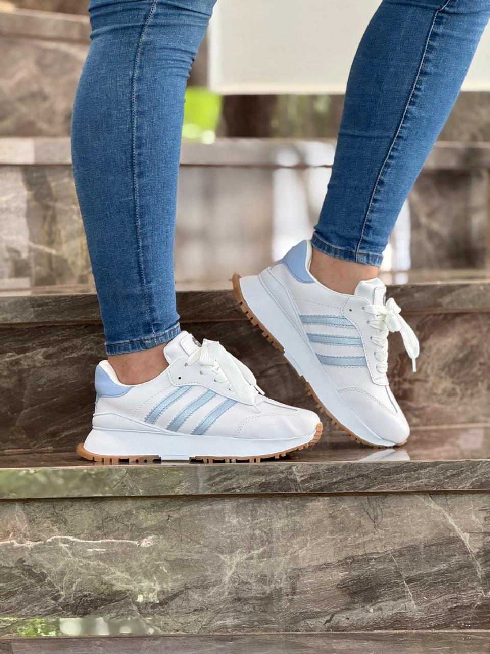 Tenis Deportivo Adahra