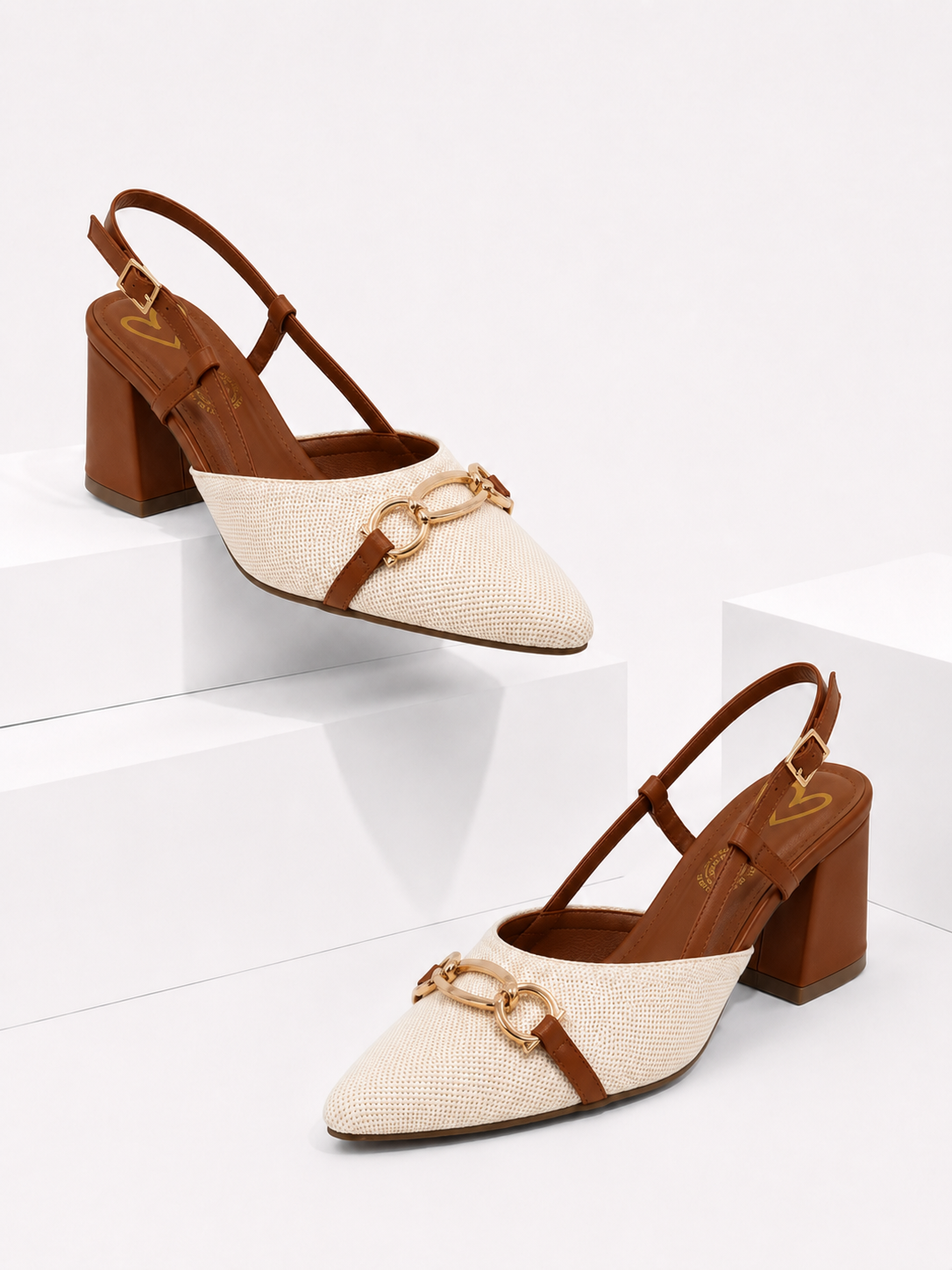 Tacón Slingback Cadena Dorada Viana