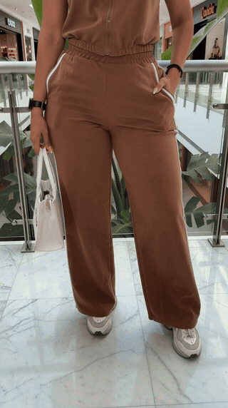 CONJUNTO CHALECO EN BURDA - video de la prenda (GIF)