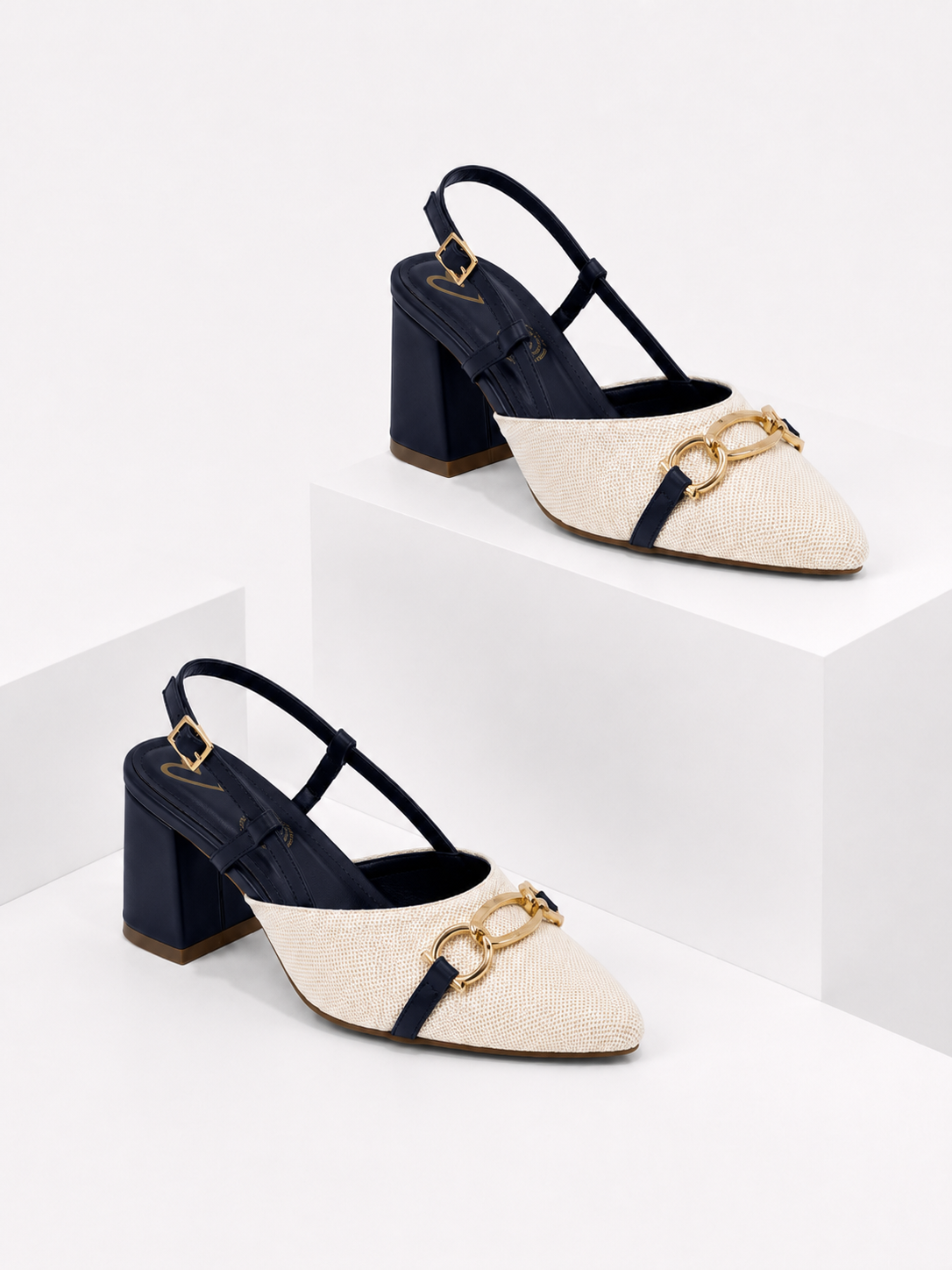 Tacón Slingback Cadena Dorada Viana